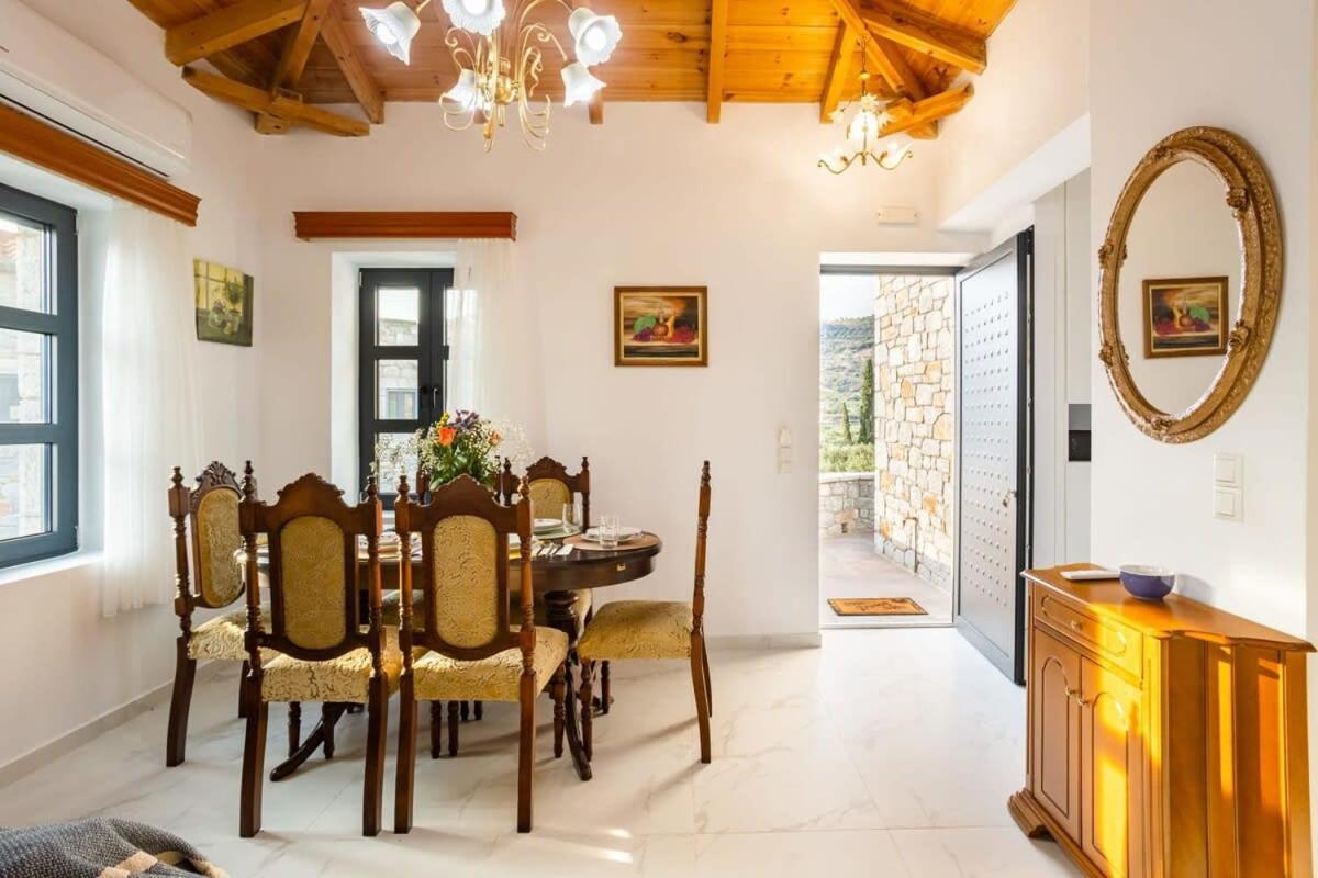 Mani Stone Built Home A Breath Away To The Sea Stoúpa Exterior foto