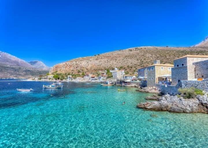 Mani Stone Built Home A Breath Away To The Sea Stoúpa Exterior foto